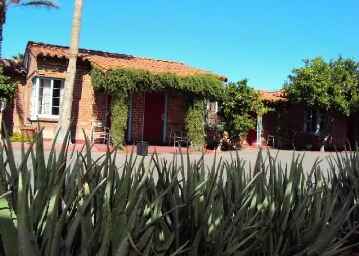 La Siesta Motel 2*